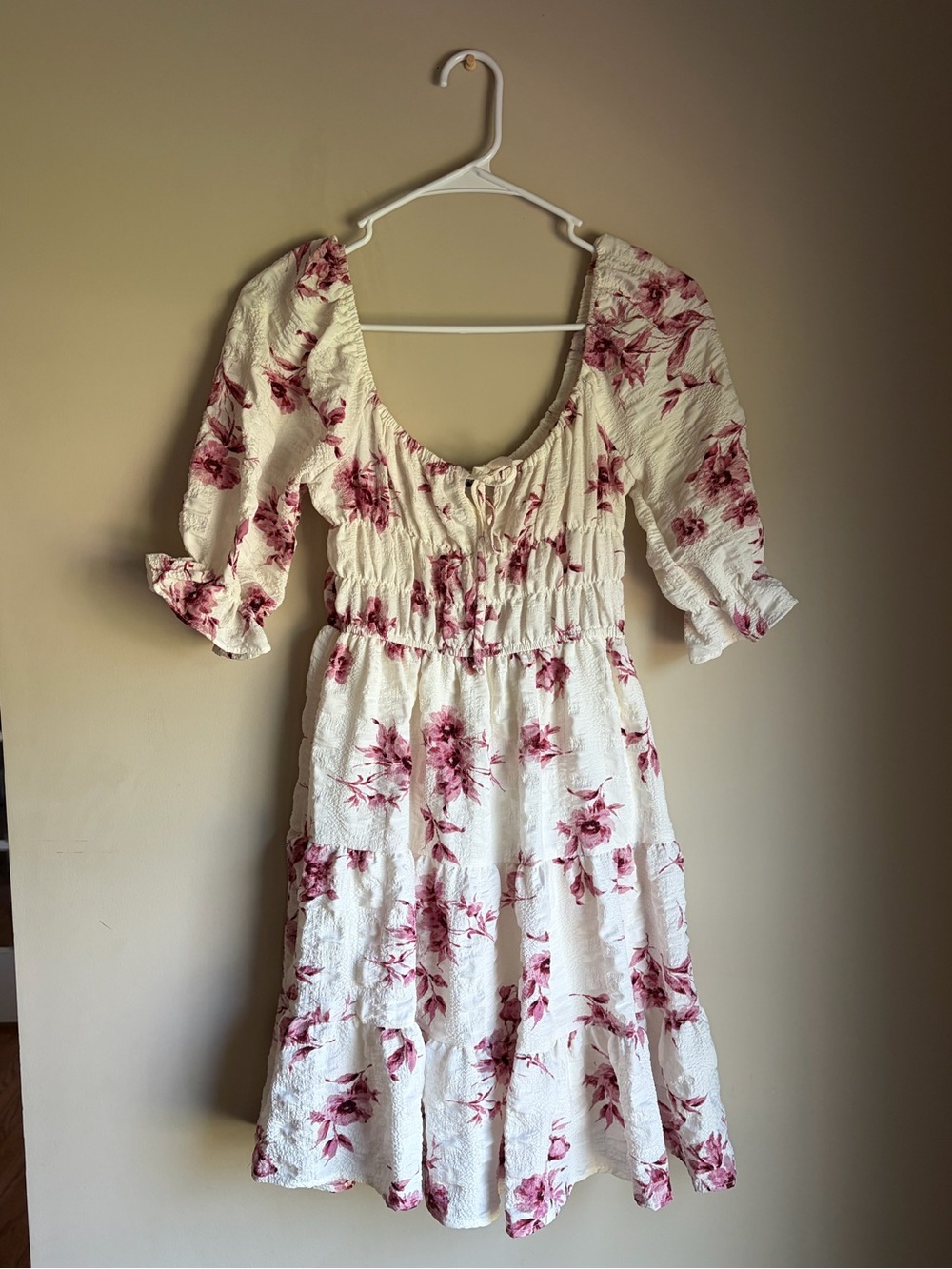 Juniors’ Mary & Mo Airflow Puff Sleeve Dress Size Small